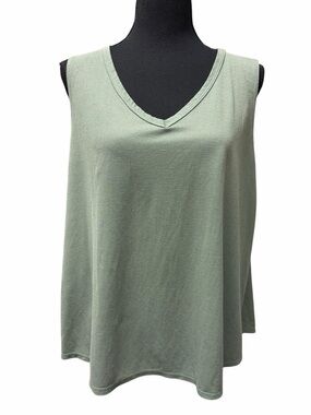 TRÈS BIEN Sage Green V-Neck Sleeveless Tank Top - Size L/XL (See Measurements)